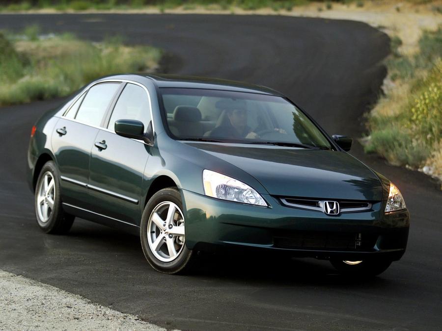  Honda Accord Sedan 2003 года  (US) (фото 7 из 19)